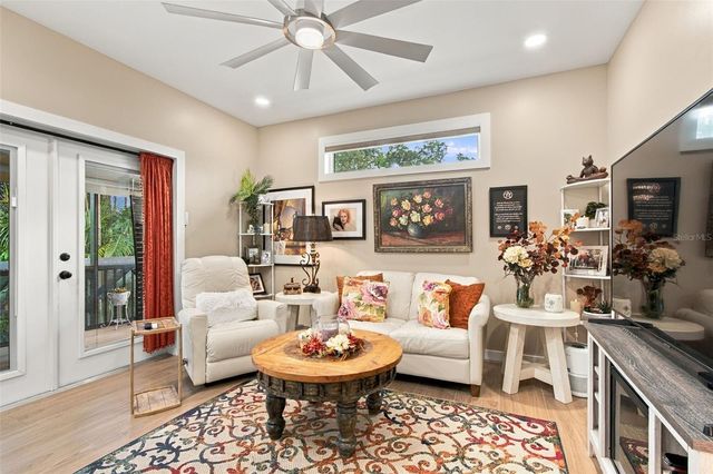 100 MONTEREY BOULEVARD NE, St Petersburg, FL 33704