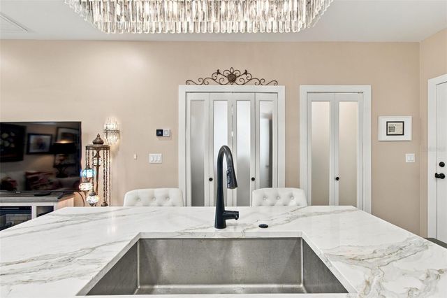 100 MONTEREY BOULEVARD NE, St Petersburg, FL 33704