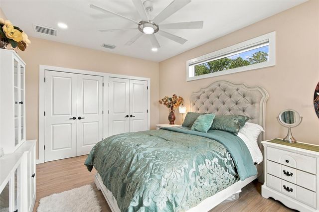 100 MONTEREY BOULEVARD NE, St Petersburg, FL 33704
