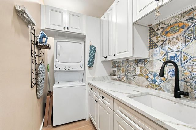 100 MONTEREY BOULEVARD NE, St Petersburg, FL 33704