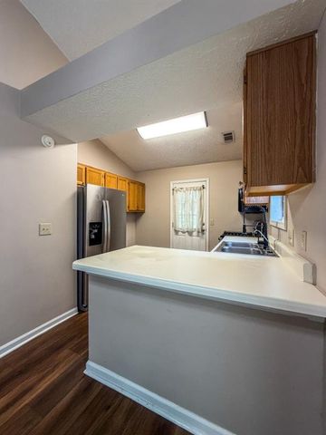 2764 Saint Charles Lane, Kennesaw, GA 30144