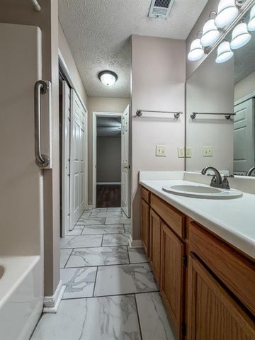 2764 Saint Charles Lane, Kennesaw, GA 30144