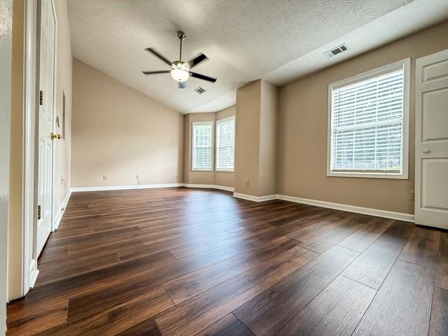 2764 Saint Charles Lane, Kennesaw, GA 30144