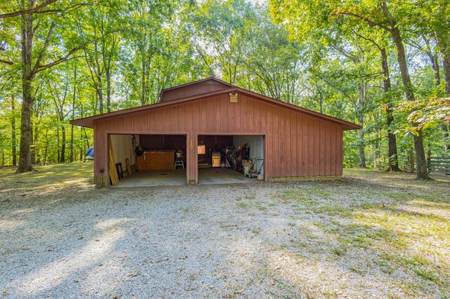 120 Evans Dr, Tullahoma, TN 37388