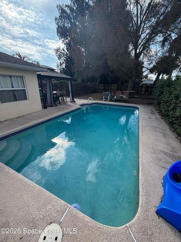 823 Hunters Creek Drive, Melbourne, FL 32904