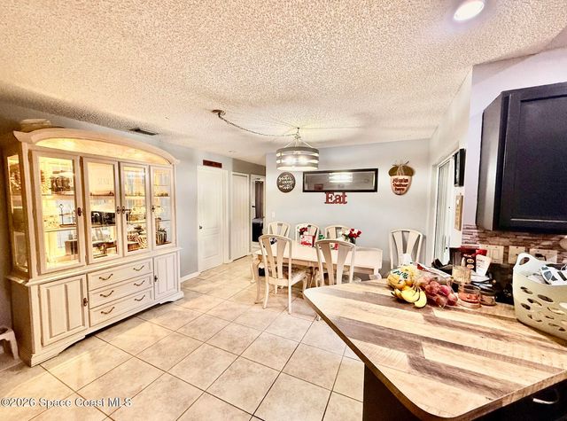 823 Hunters Creek Drive, Melbourne, FL 32904