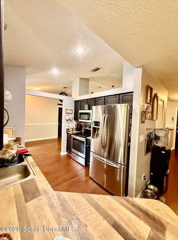 823 Hunters Creek Drive, Melbourne, FL 32904