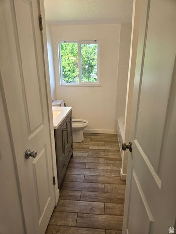 3906 S BOOTHILL CIR, West Valley City, UT 84120