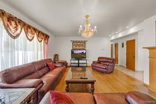 7771 Esper Boulevard, Dearborn, MI 48126
