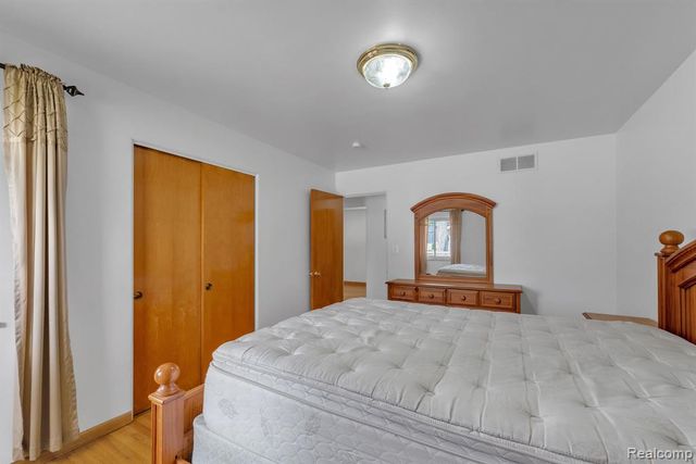 7771 Esper Boulevard, Dearborn, MI 48126