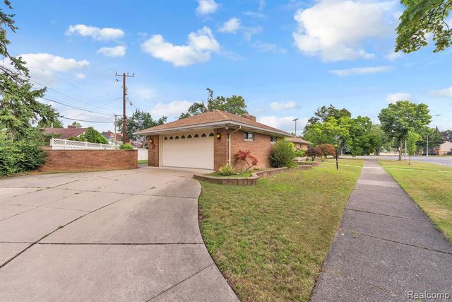 7771 Esper Boulevard, Dearborn, MI 48126