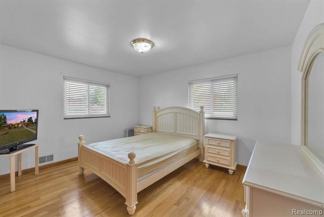 7771 Esper Boulevard, Dearborn, MI 48126