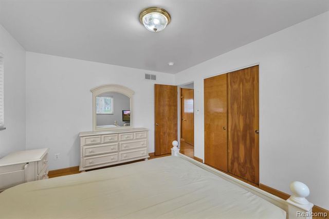7771 Esper Boulevard, Dearborn, MI 48126
