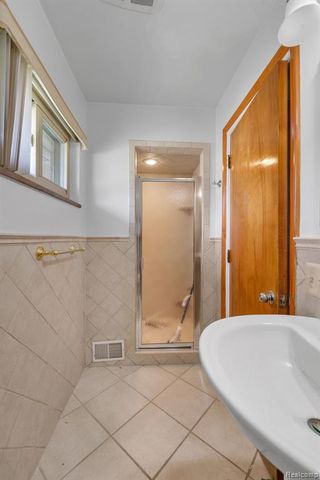 7771 Esper Boulevard, Dearborn, MI 48126