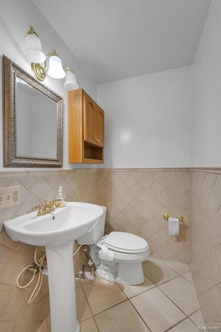 7771 Esper Boulevard, Dearborn, MI 48126