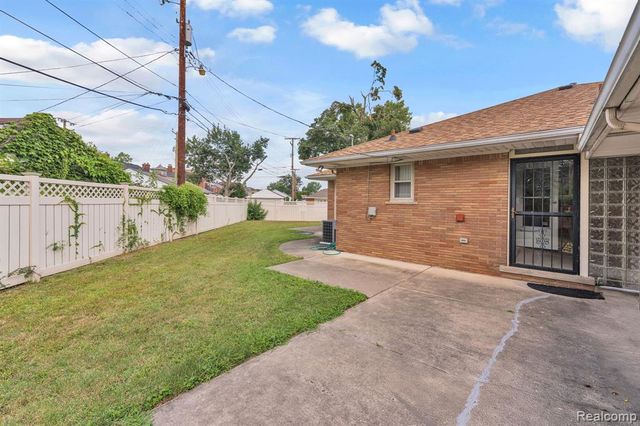 7771 Esper Boulevard, Dearborn, MI 48126