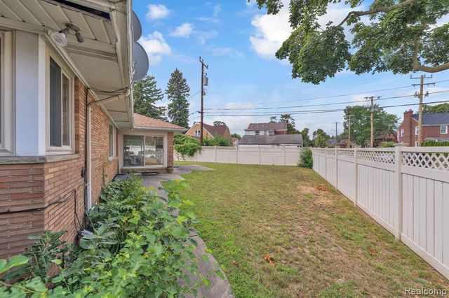 7771 Esper Boulevard, Dearborn, MI 48126