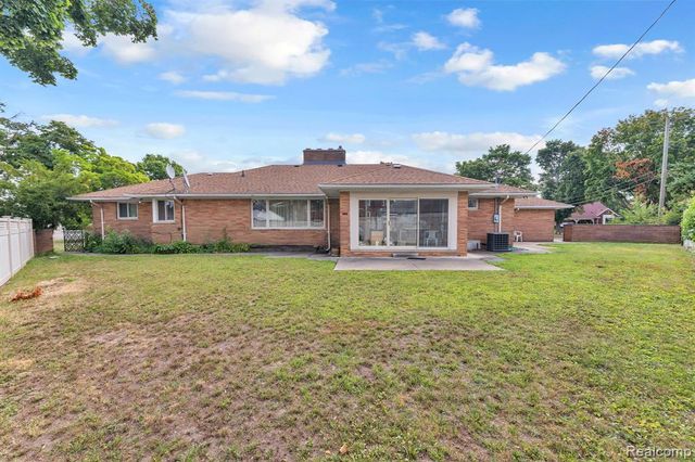 7771 Esper Boulevard, Dearborn, MI 48126