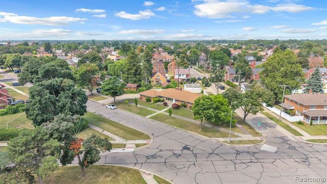 7771 Esper Boulevard, Dearborn, MI 48126