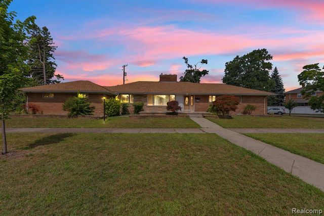 7771 Esper Boulevard, Dearborn, MI 48126