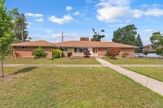 7771 Esper Boulevard, Dearborn, MI 48126