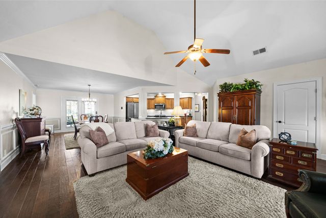 301 John Duke Tyler Blvd, Clarksville, TN 37043