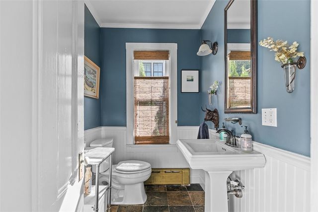 46 Hammond Street, Newport, RI 02840