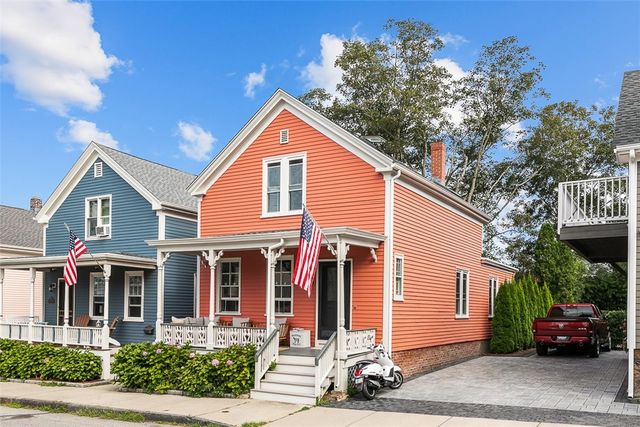 46 Hammond Street, Newport, RI 02840