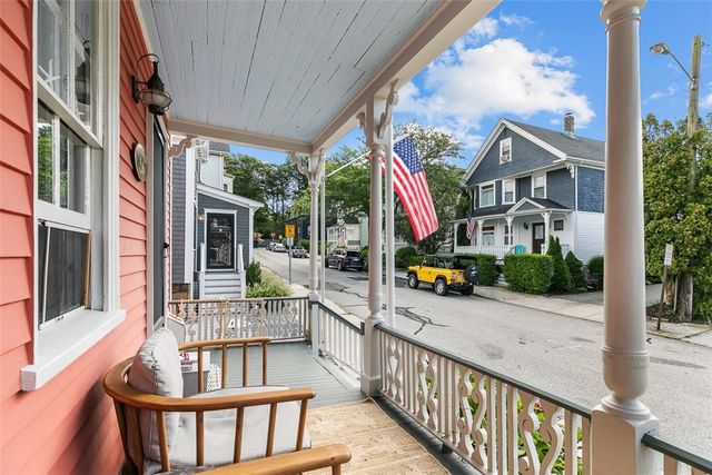46 Hammond Street, Newport, RI 02840