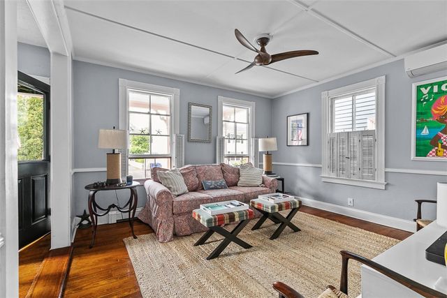 46 Hammond Street, Newport, RI 02840