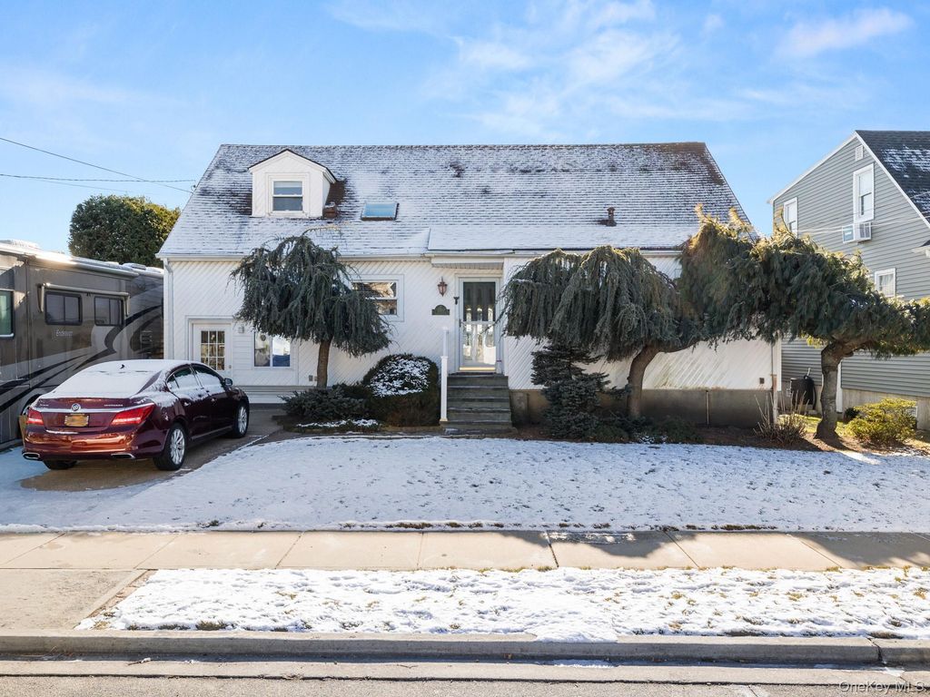 3806 Tiana Street, Seaford, NY 11783