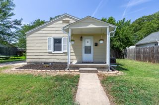222 Mackenzie St, Minneapolis, KS 67467