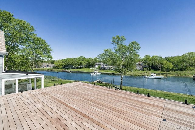 15 Old Point Road, Quogue, NY 11959