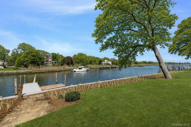15 Old Point Road, Quogue, NY 11959
