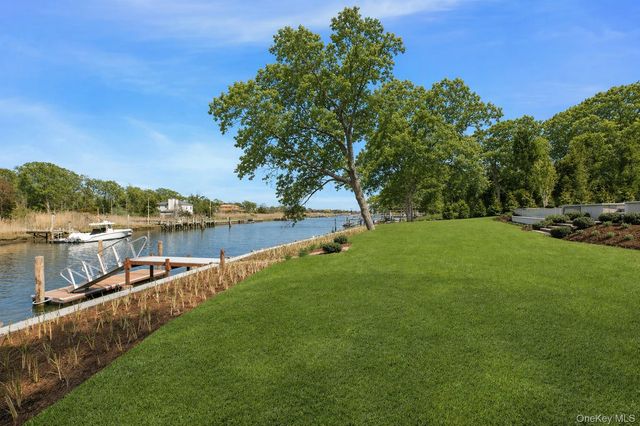 15 Old Point Road, Quogue, NY 11959