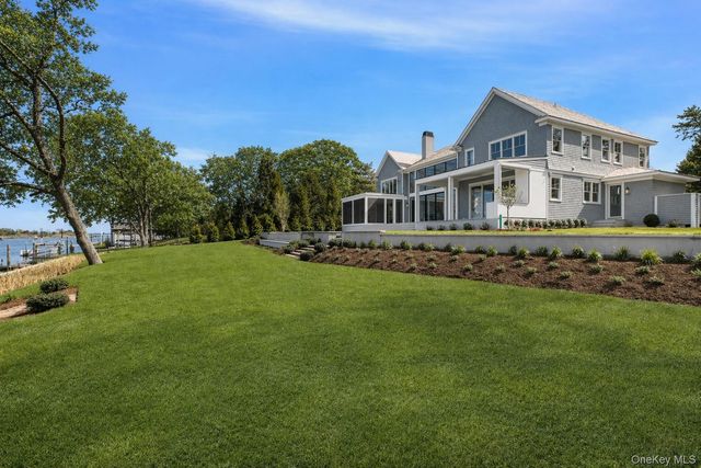 15 Old Point Road, Quogue, NY 11959