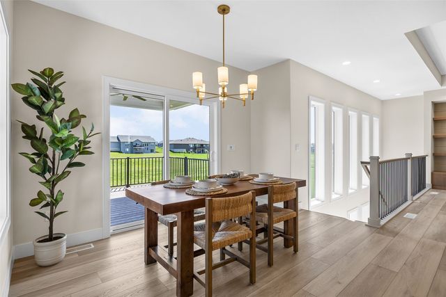 5501 Silver Ridge Rd, Marion, IA 52302