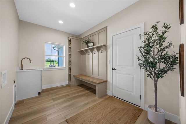 5501 Silver Ridge Rd, Marion, IA 52302