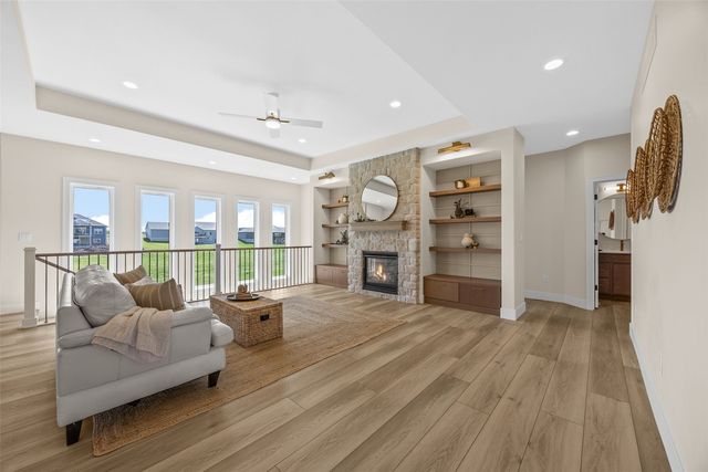 5501 Silver Ridge Rd, Marion, IA 52302