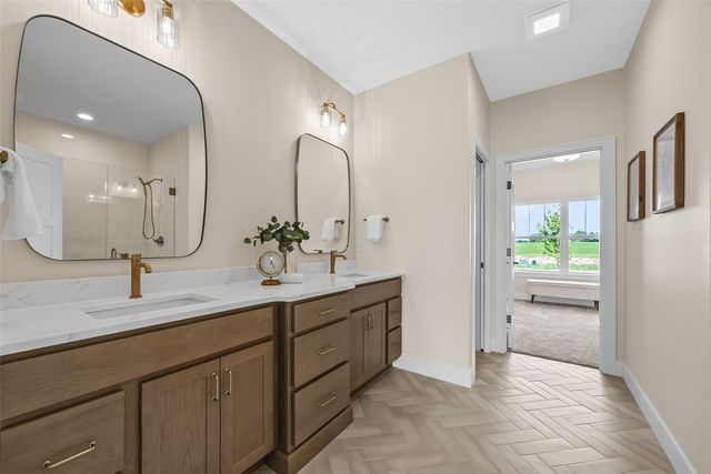 5501 Silver Ridge Rd, Marion, IA 52302