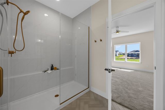 5501 Silver Ridge Rd, Marion, IA 52302