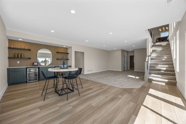5501 Silver Ridge Rd, Marion, IA 52302