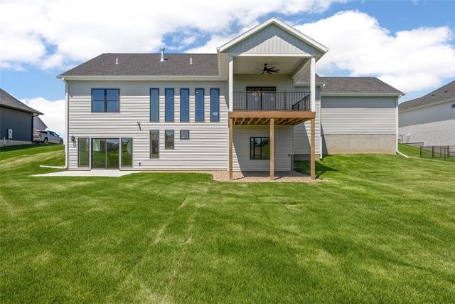 5501 Silver Ridge Rd, Marion, IA 52302