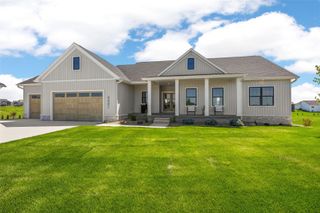 5501 Silver Ridge Rd, Marion, IA 52302