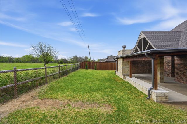 4601 N Maple Avenue, Broken Arrow, OK 74012