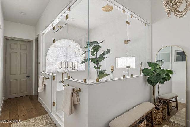 6414 E BEVERLY Lane, Scottsdale, AZ 85254