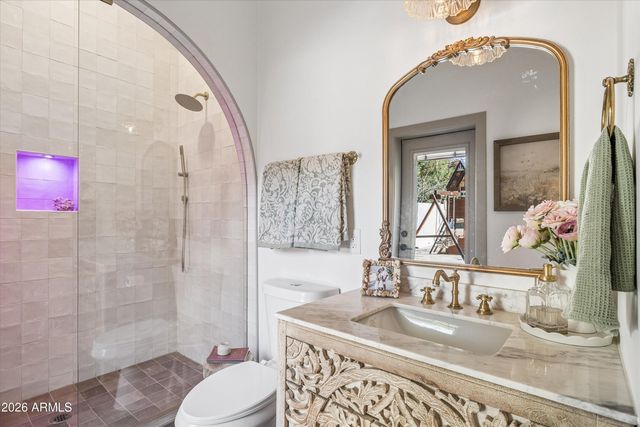 6414 E BEVERLY Lane, Scottsdale, AZ 85254