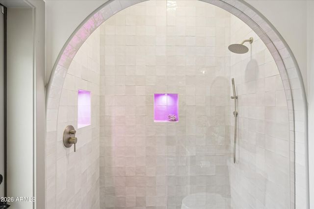 6414 E BEVERLY Lane, Scottsdale, AZ 85254