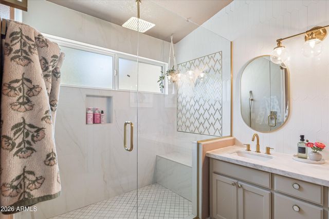 6414 E BEVERLY Lane, Scottsdale, AZ 85254