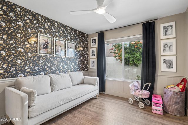 6414 E BEVERLY Lane, Scottsdale, AZ 85254